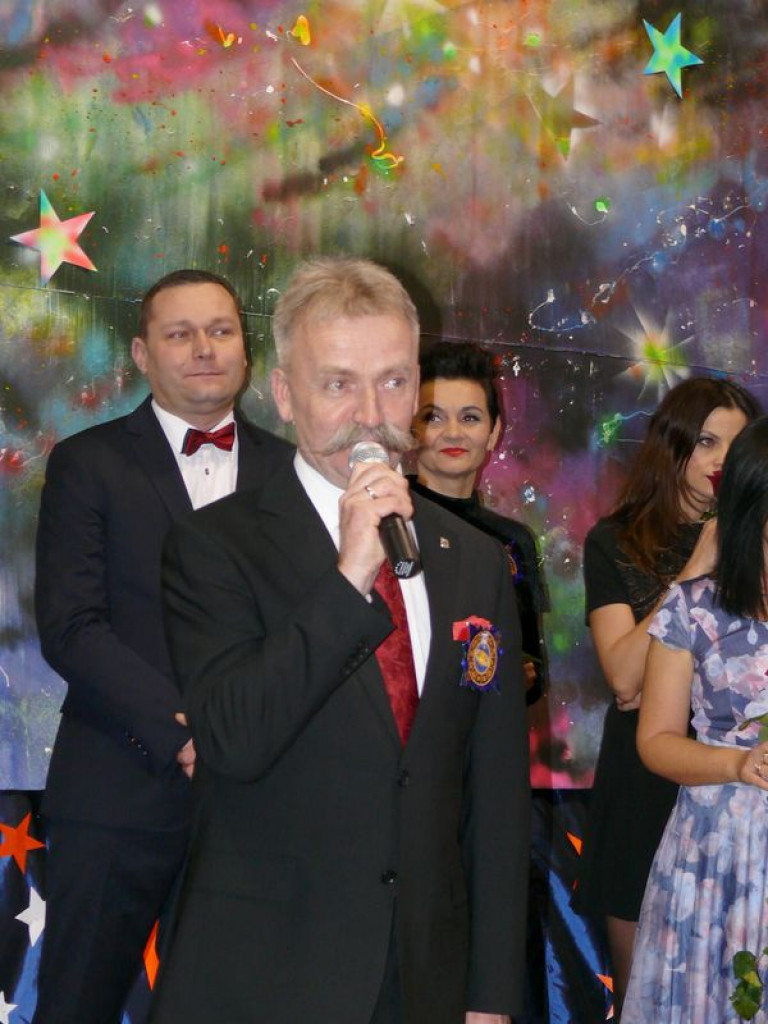 W Gimnazjum nr 2 odbył się bal klas trzecich