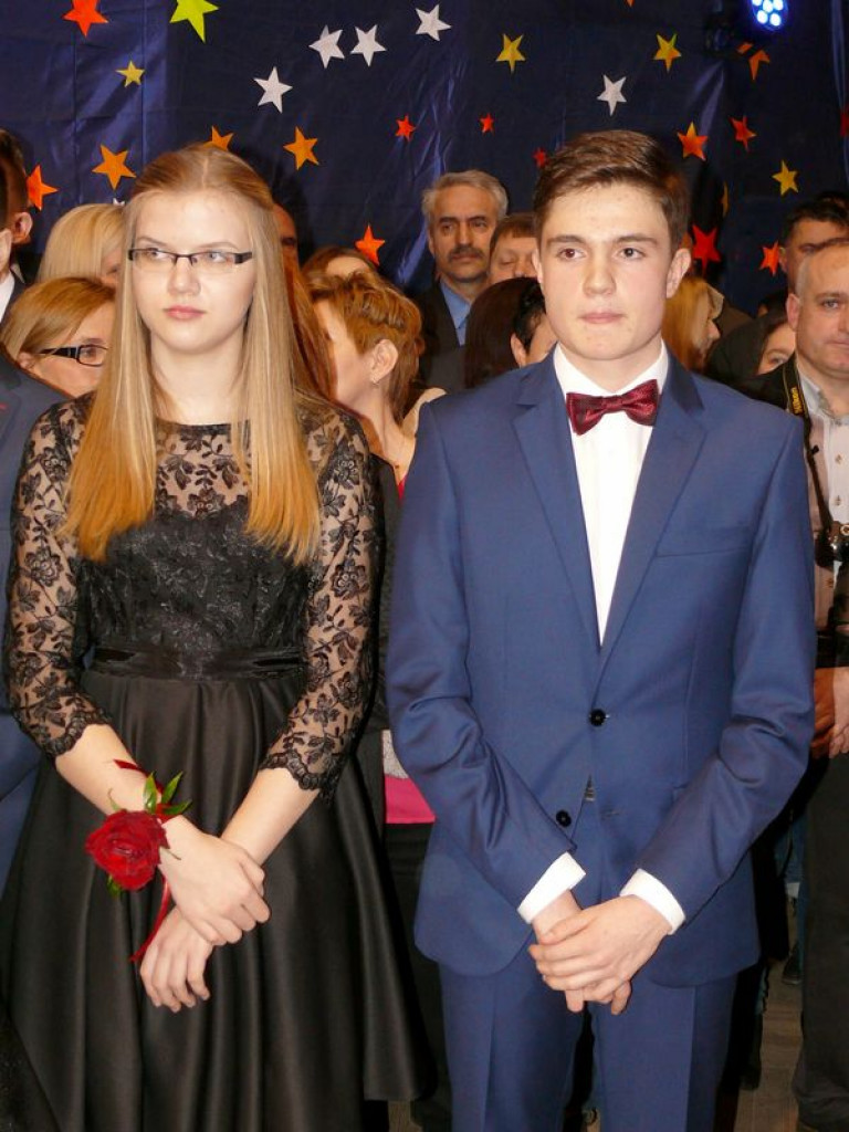 W Gimnazjum nr 2 odbył się bal klas trzecich