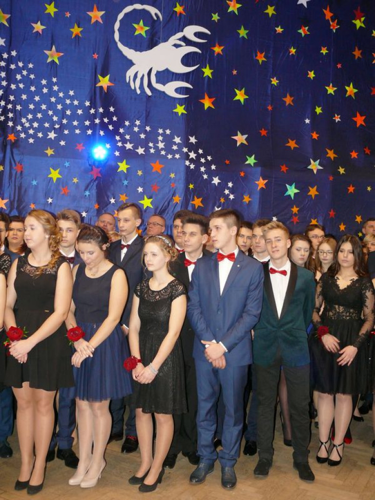 W Gimnazjum nr 2 odbył się bal klas trzecich