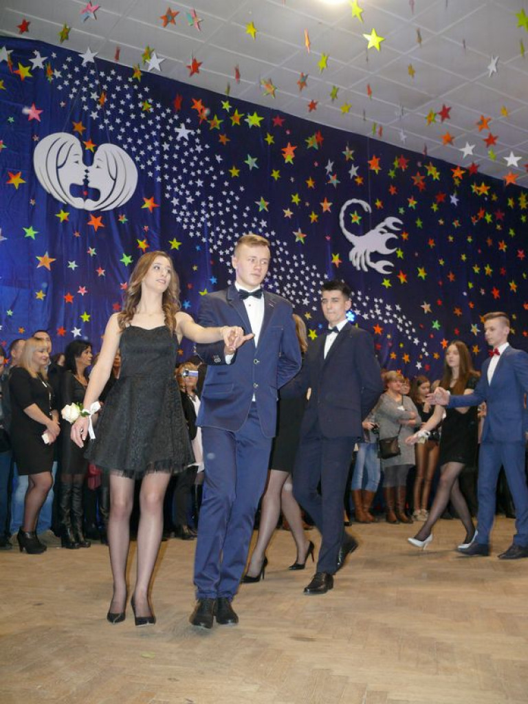 W Gimnazjum nr 2 odbył się bal klas trzecich