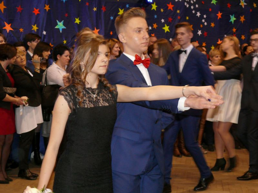 W Gimnazjum nr 2 odbył się bal klas trzecich