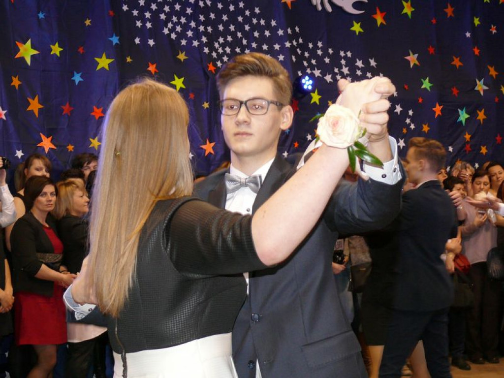 W Gimnazjum nr 2 odbył się bal klas trzecich