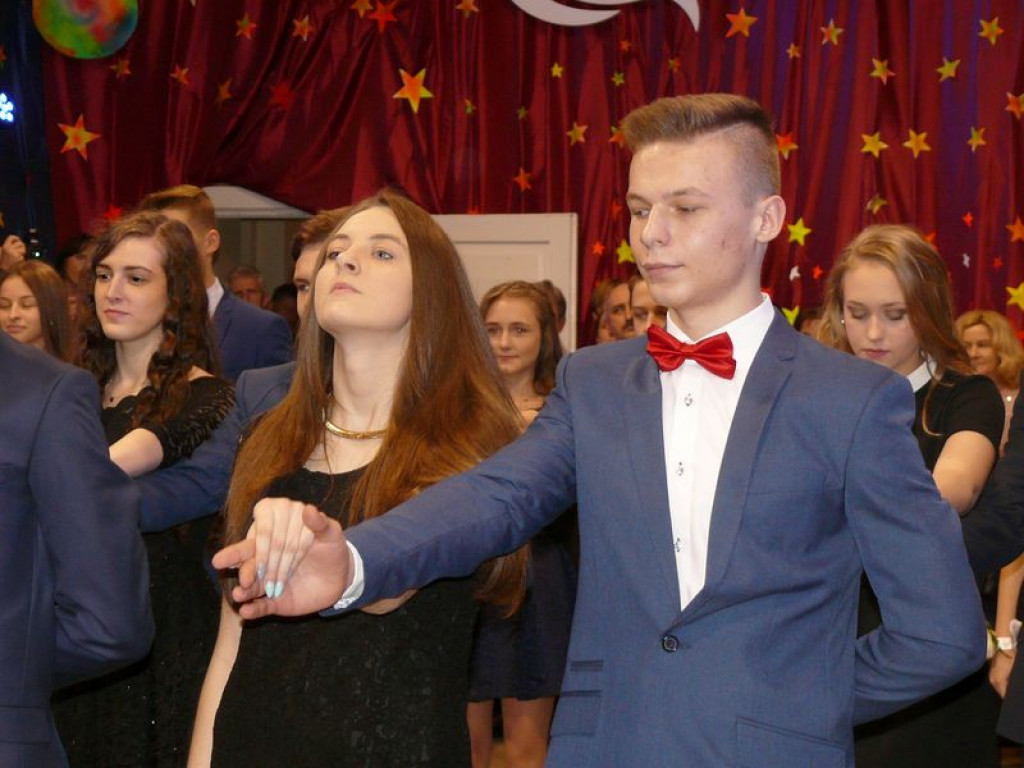 W Gimnazjum nr 2 odbył się bal klas trzecich