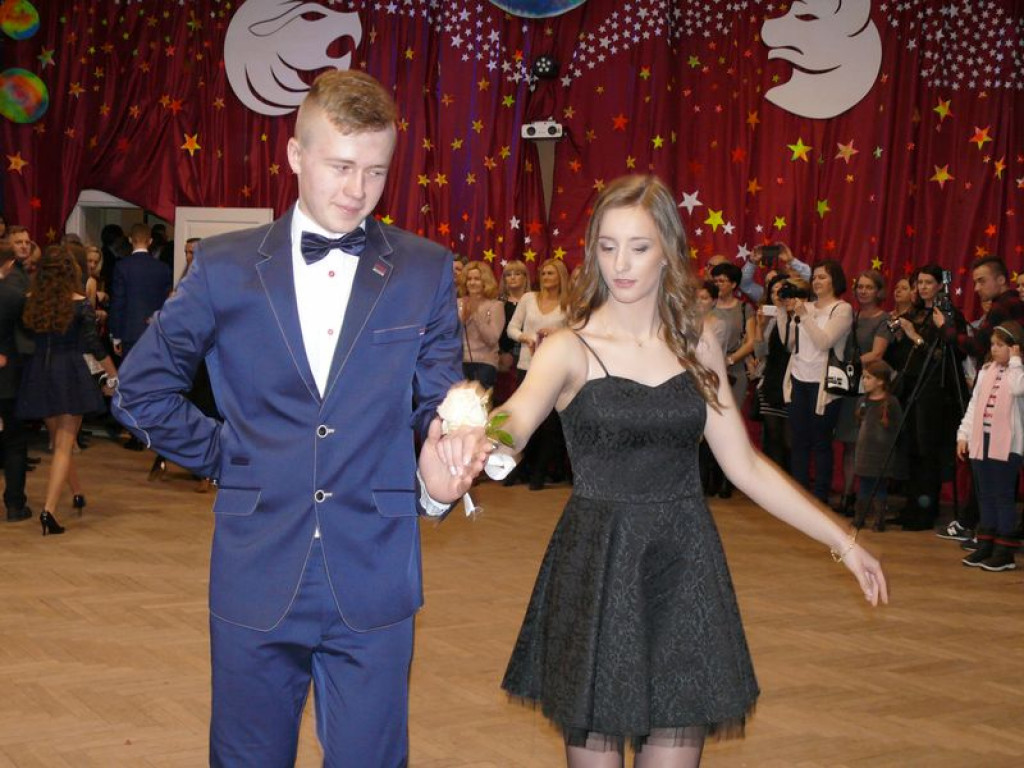 W Gimnazjum nr 2 odbył się bal klas trzecich