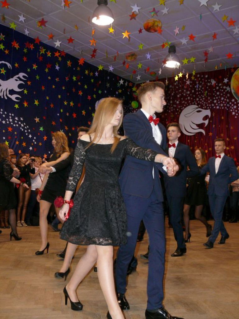 W Gimnazjum nr 2 odbył się bal klas trzecich
