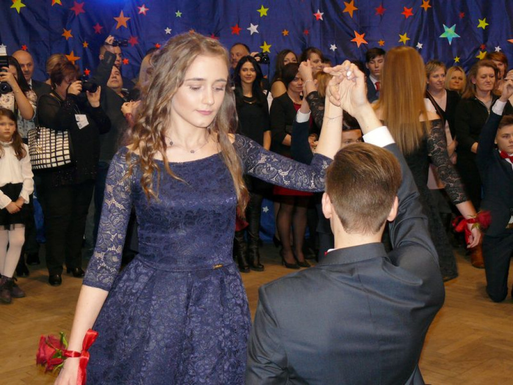 W Gimnazjum nr 2 odbył się bal klas trzecich