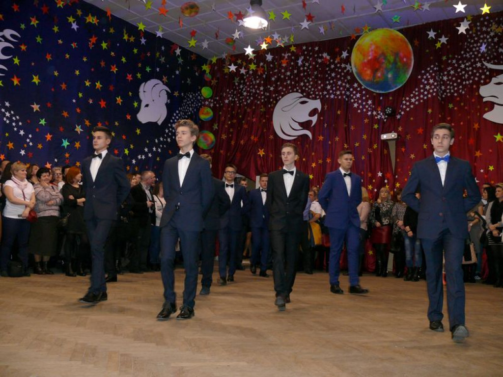 W Gimnazjum nr 2 odbył się bal klas trzecich