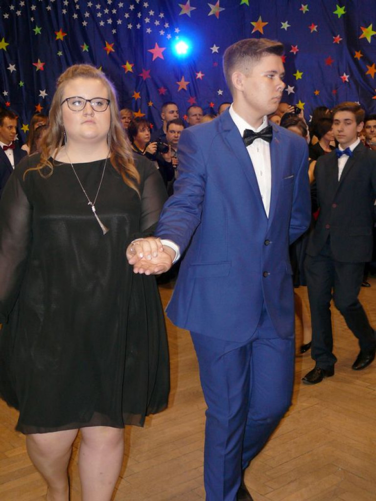 W Gimnazjum nr 2 odbył się bal klas trzecich