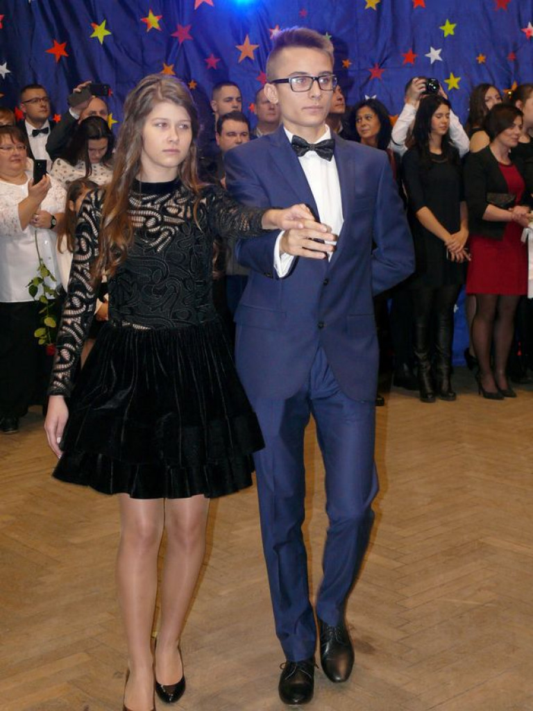 W Gimnazjum nr 2 odbył się bal klas trzecich