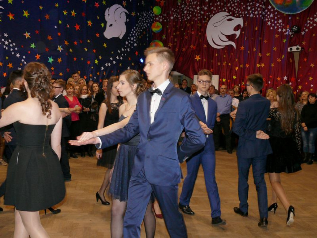 W Gimnazjum nr 2 odbył się bal klas trzecich