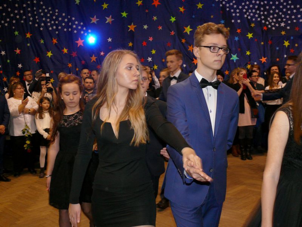 W Gimnazjum nr 2 odbył się bal klas trzecich