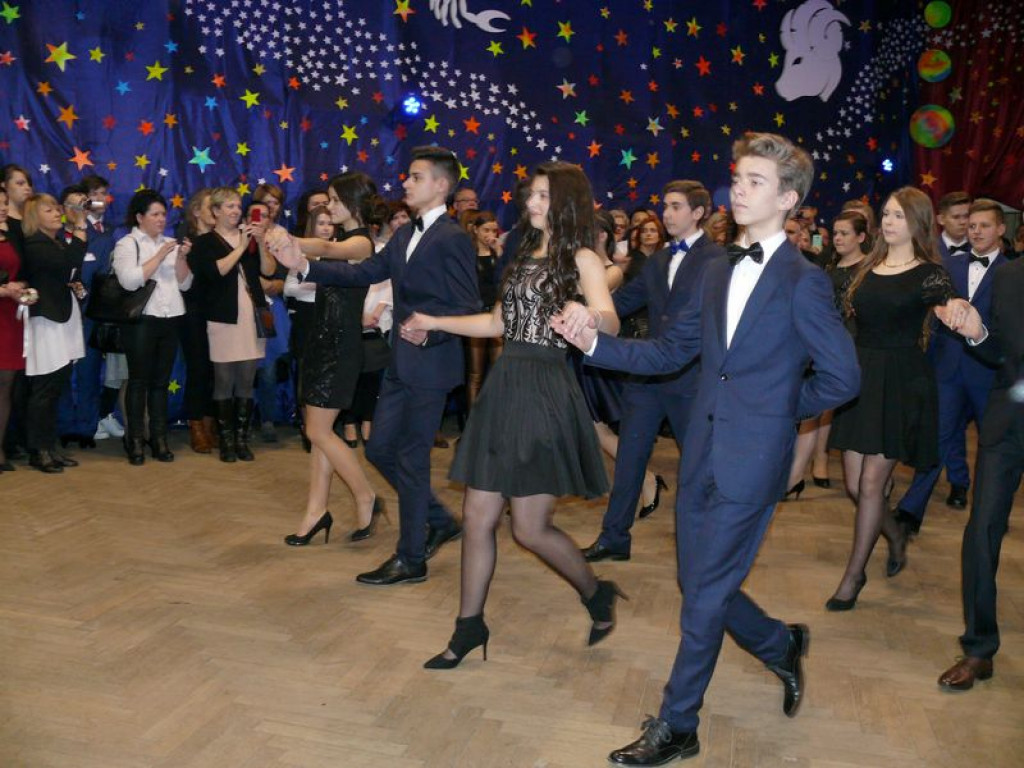 W Gimnazjum nr 2 odbył się bal klas trzecich
