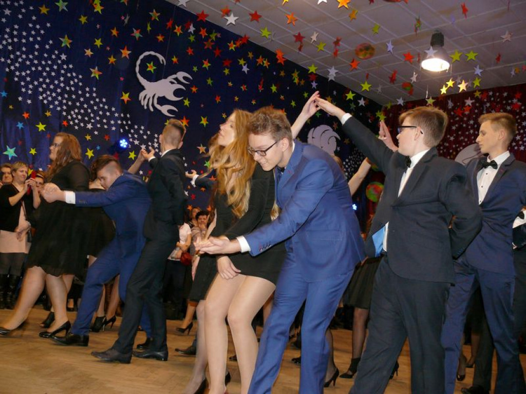 W Gimnazjum nr 2 odbył się bal klas trzecich