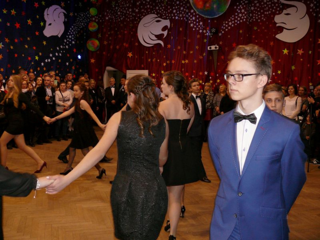 W Gimnazjum nr 2 odbył się bal klas trzecich