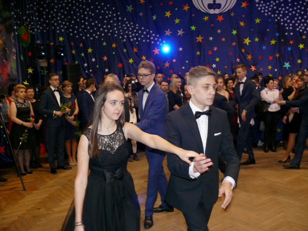 W Gimnazjum nr 2 odbył się bal klas trzecich