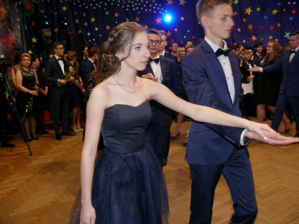 W Gimnazjum nr 2 odbył się bal klas trzecich