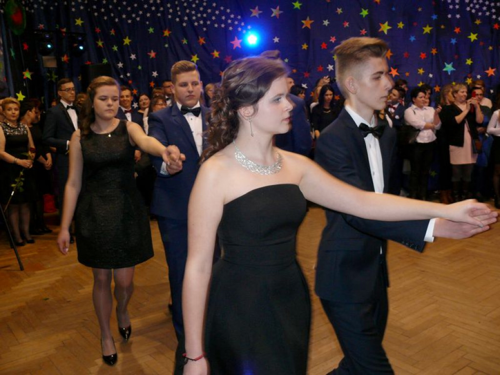 W Gimnazjum nr 2 odbył się bal klas trzecich