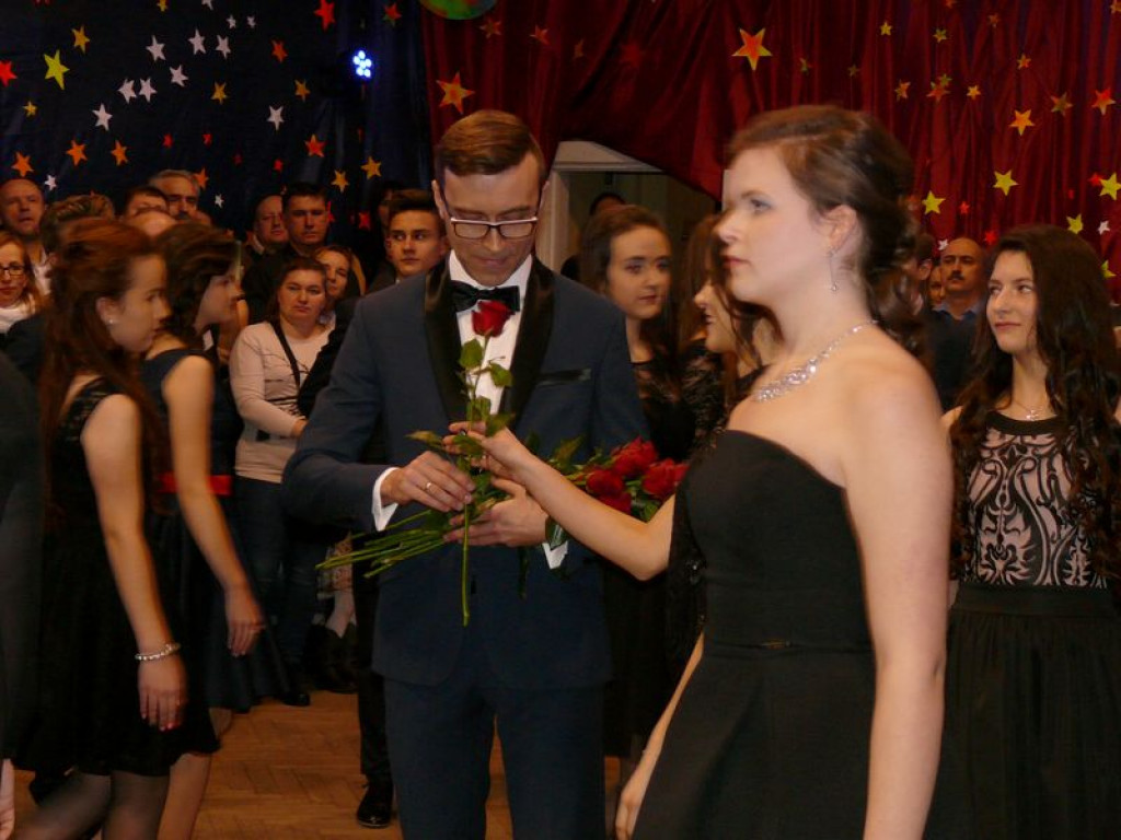 W Gimnazjum nr 2 odbył się bal klas trzecich