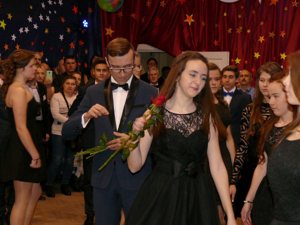 W Gimnazjum nr 2 odbył się bal klas trzecich