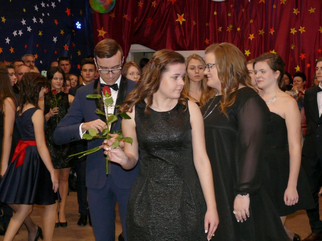 W Gimnazjum nr 2 odbył się bal klas trzecich