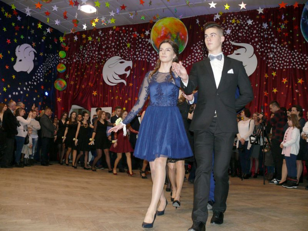 W Gimnazjum nr 2 odbył się bal klas trzecich