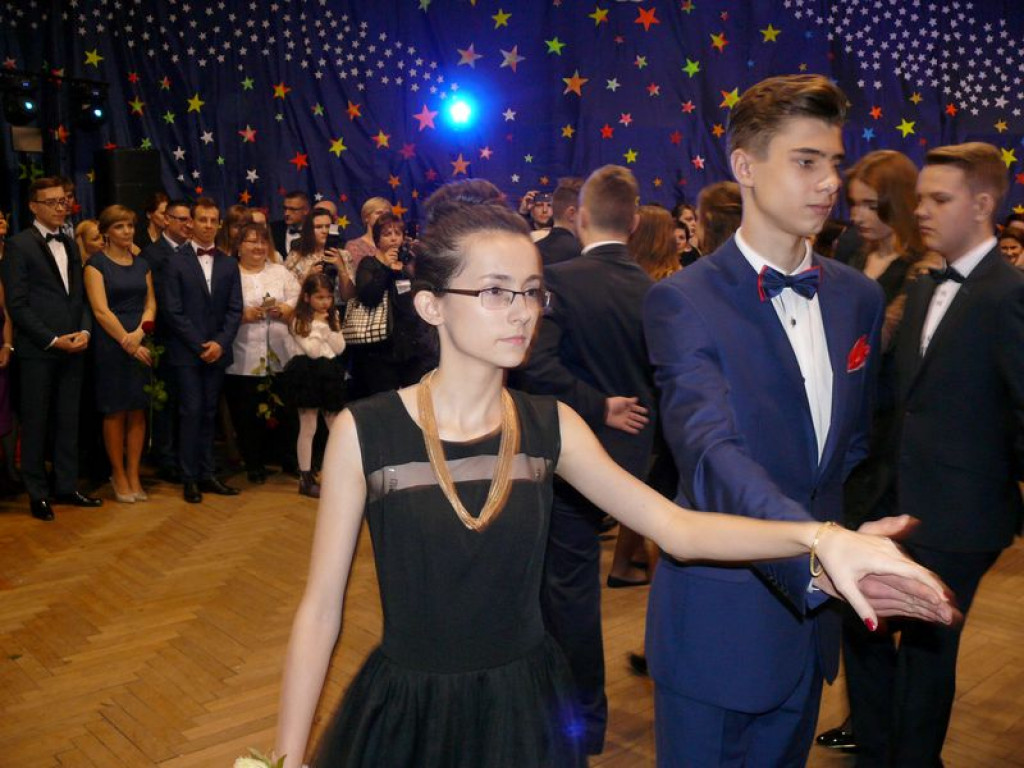 W Gimnazjum nr 2 odbył się bal klas trzecich