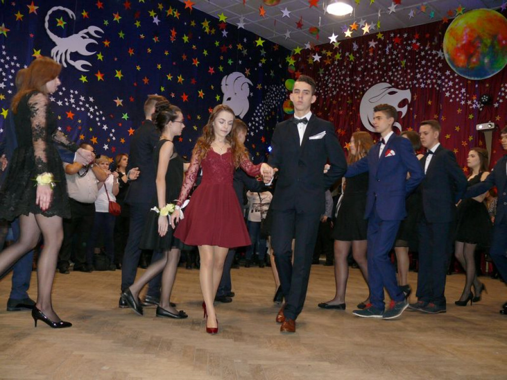 W Gimnazjum nr 2 odbył się bal klas trzecich