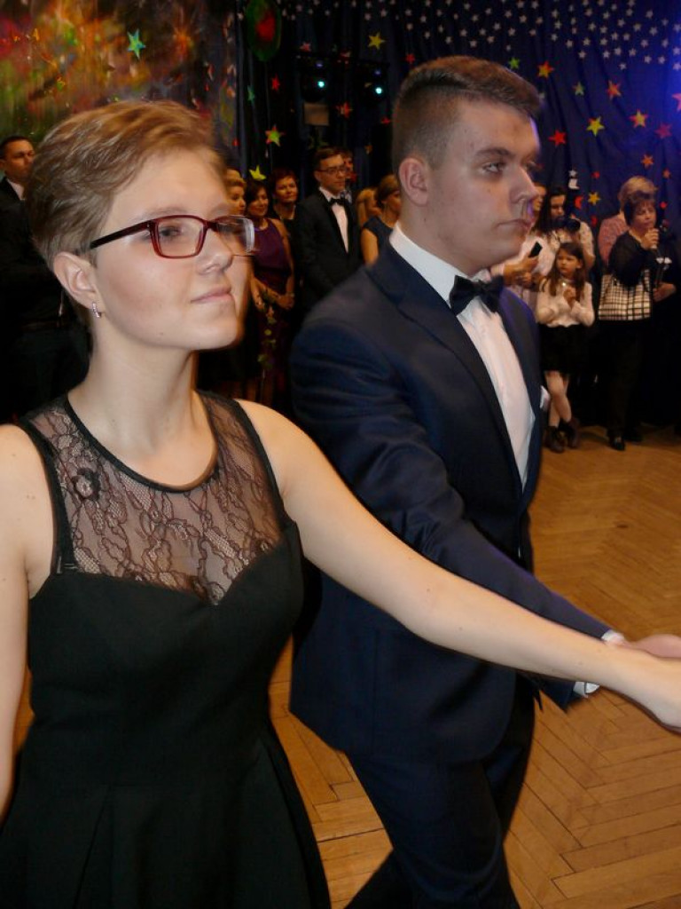 W Gimnazjum nr 2 odbył się bal klas trzecich