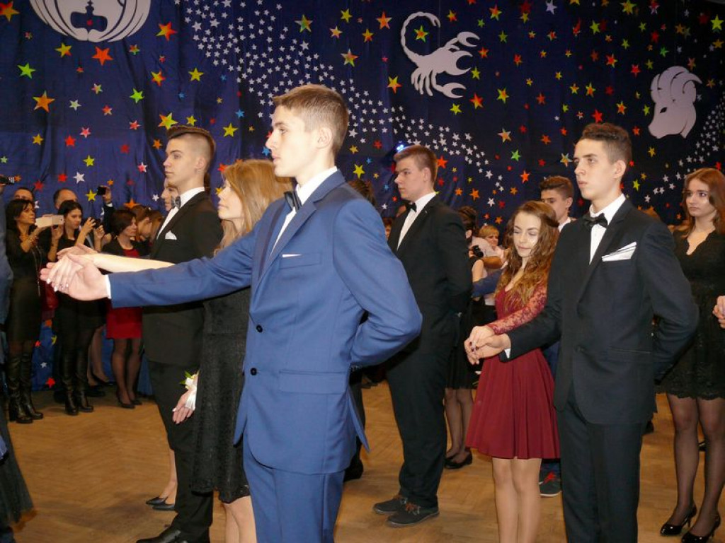 W Gimnazjum nr 2 odbył się bal klas trzecich