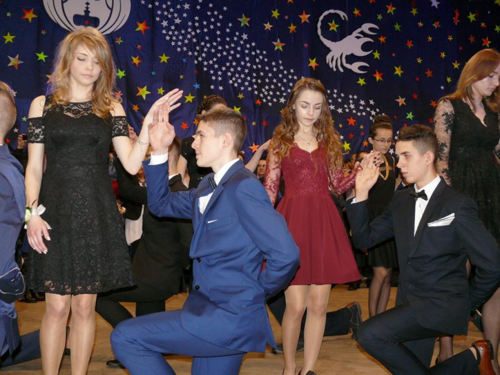 W Gimnazjum nr 2 odbył się bal klas trzecich