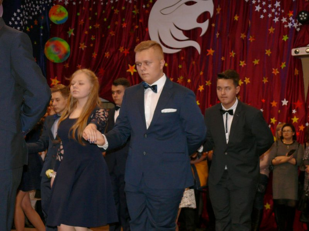 W Gimnazjum nr 2 odbył się bal klas trzecich
