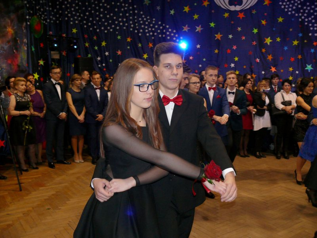 W Gimnazjum nr 2 odbył się bal klas trzecich