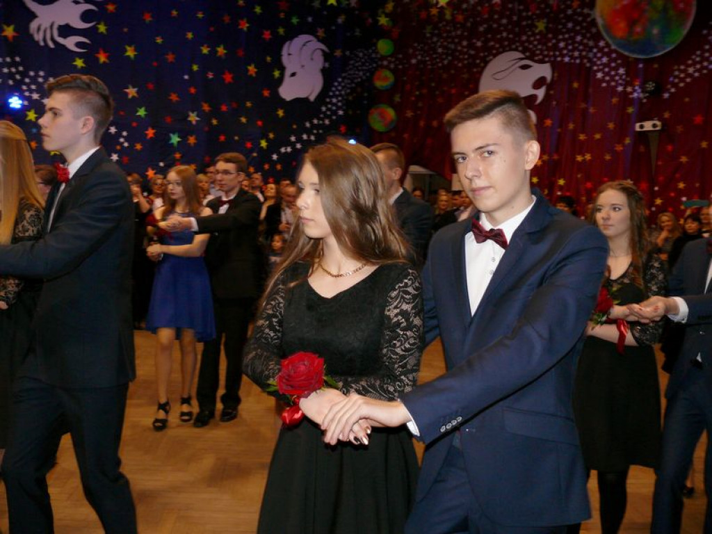 W Gimnazjum nr 2 odbył się bal klas trzecich