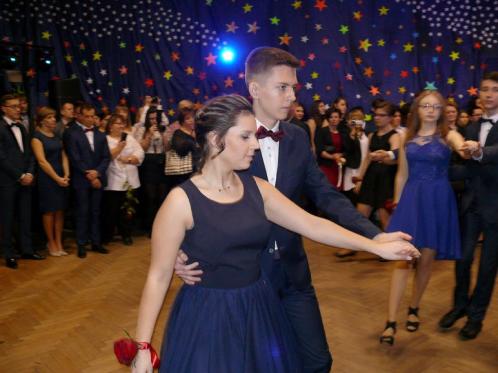 W Gimnazjum nr 2 odbył się bal klas trzecich