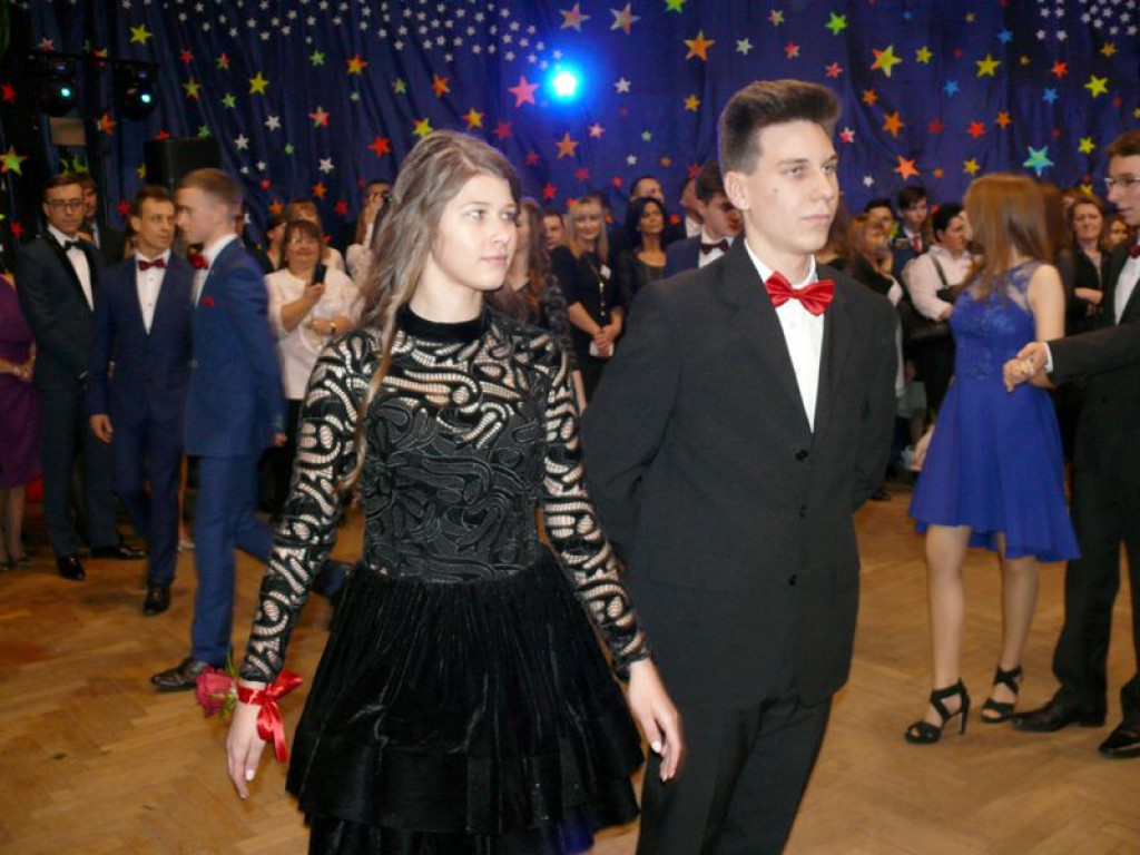 W Gimnazjum nr 2 odbył się bal klas trzecich