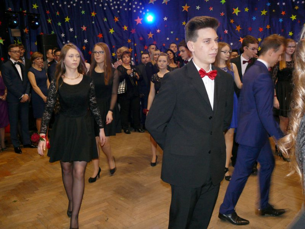 W Gimnazjum nr 2 odbył się bal klas trzecich