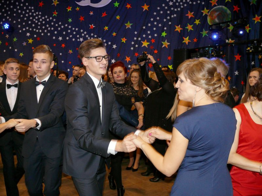 W Gimnazjum nr 2 odbył się bal klas trzecich