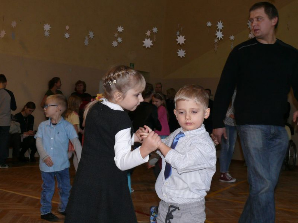 Choinka w szkole w Dąbkowicach
