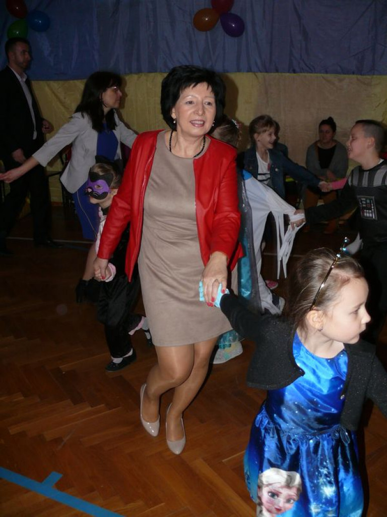 W Zielkowicach dzieci bawiły się na choince