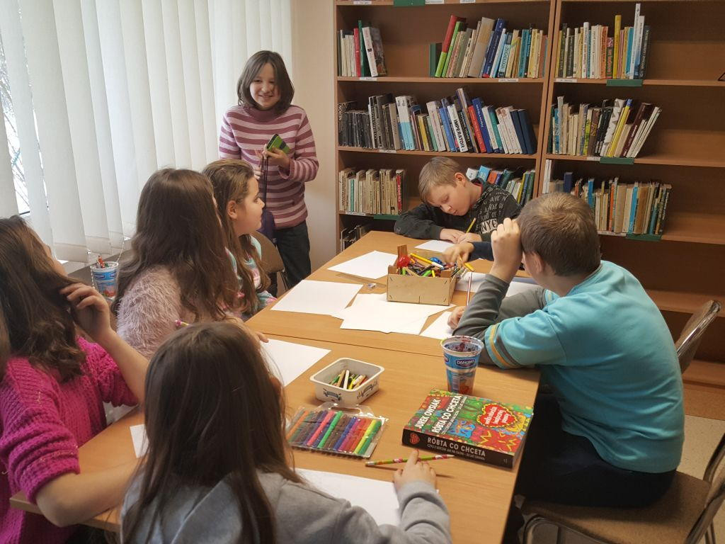 Ferie z książką, psami  i kolejką