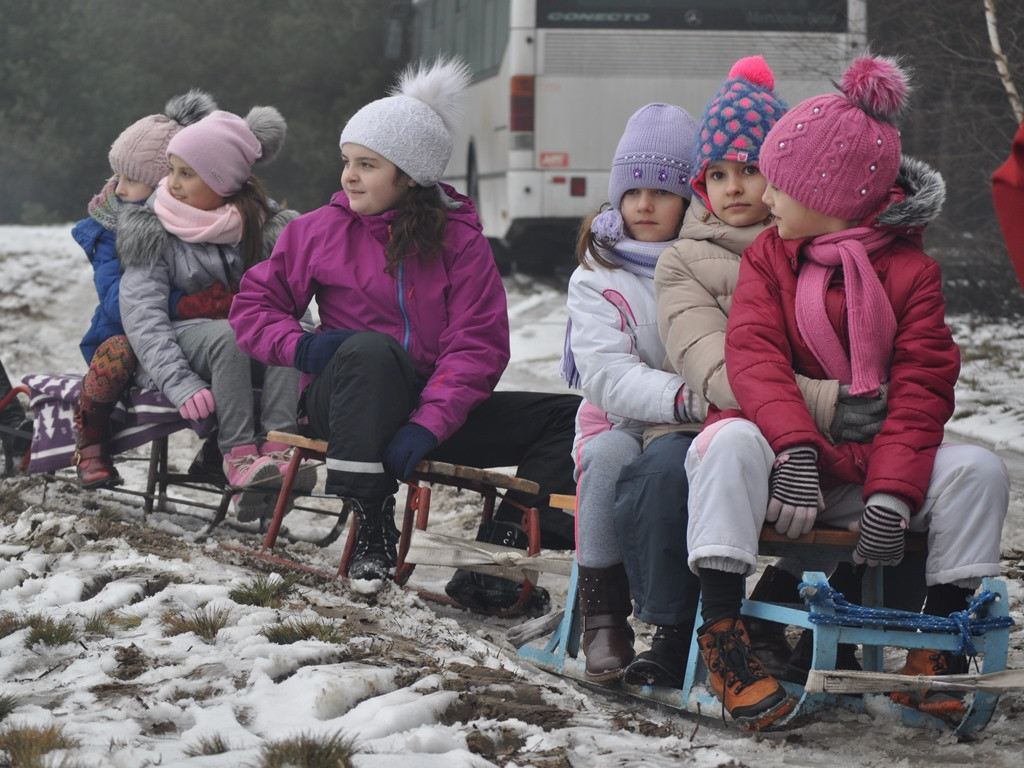 Kulig uczniów klas czwartych i piątych SP Łyszkowice [galeria zdjęć]
