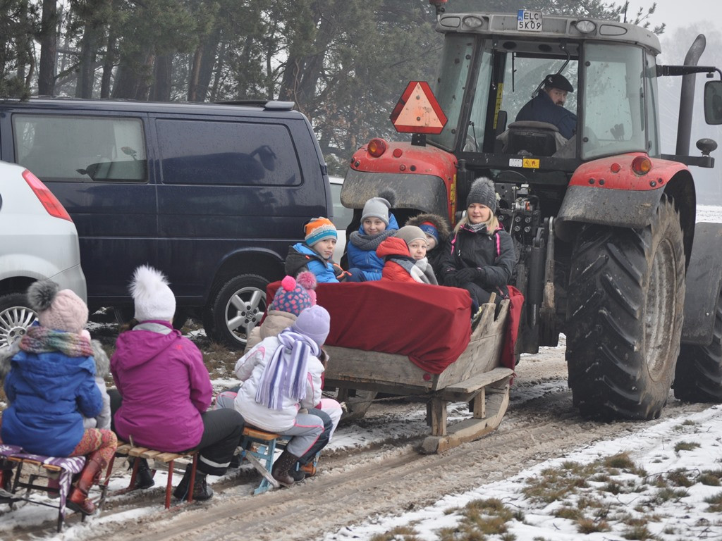 Kulig uczniów klas czwartych i piątych SP Łyszkowice [galeria zdjęć]