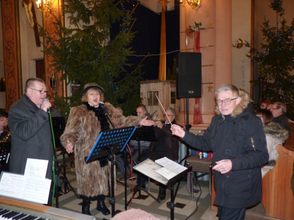Wspólne kolędowanie ze strykowską orkiestrą [zdjęcia]