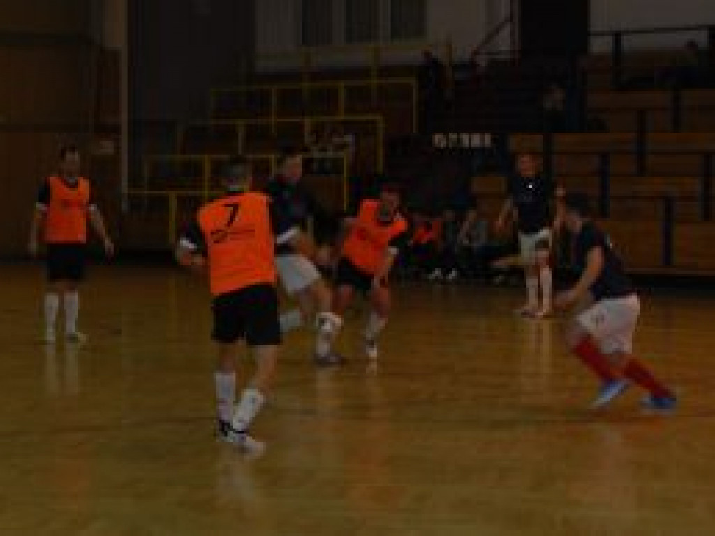 Ciekawie w czołówce tabeli III ligi halówki