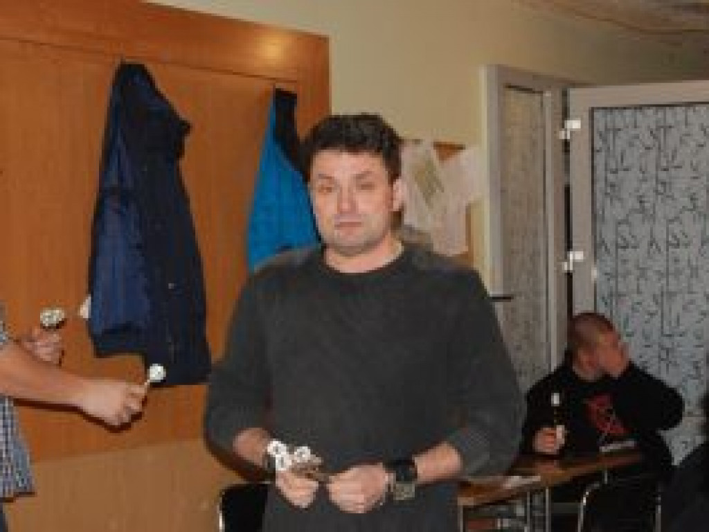 Kolejny gracz darta na pokładzie