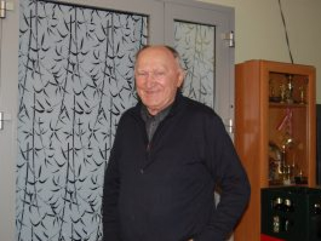 Kolejny gracz darta na pokładzie