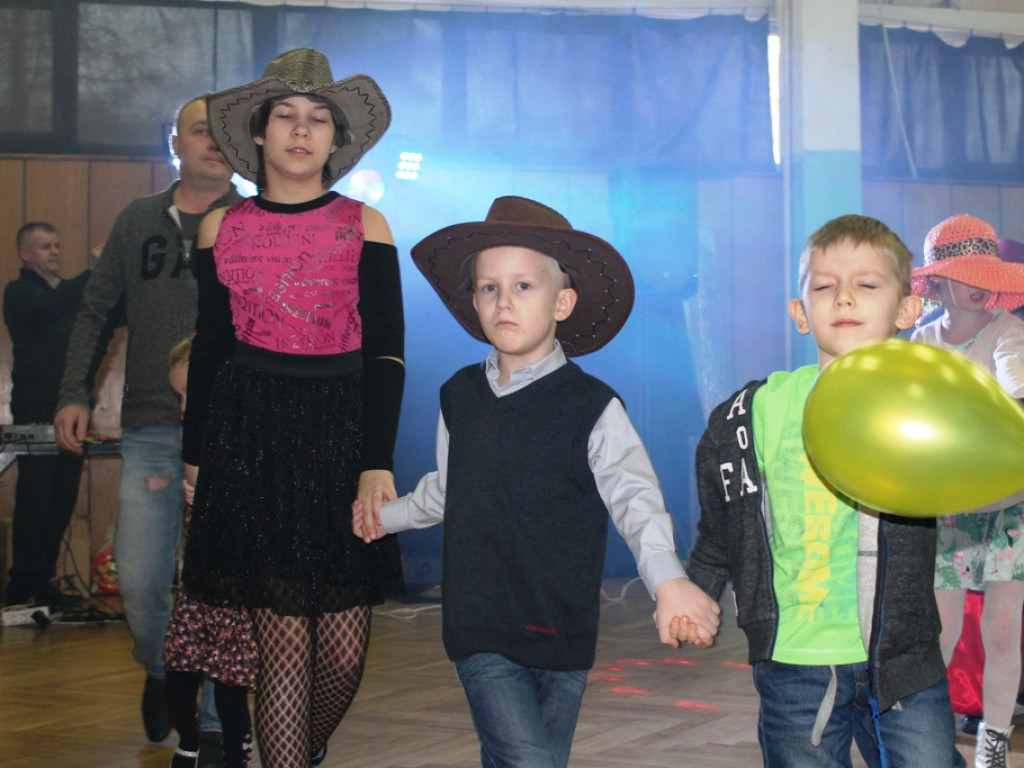 Zabawa noworoczna na osiedlu Kostka [galeria zdjęć]