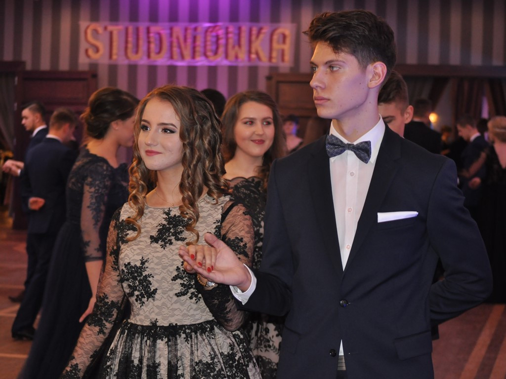 Studniówka I Liceum Ogólnokształcącego w Łowiczu - galeria zdjęć