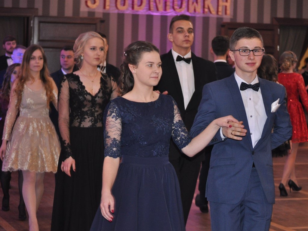 Studniówka I Liceum Ogólnokształcącego w Łowiczu - galeria zdjęć