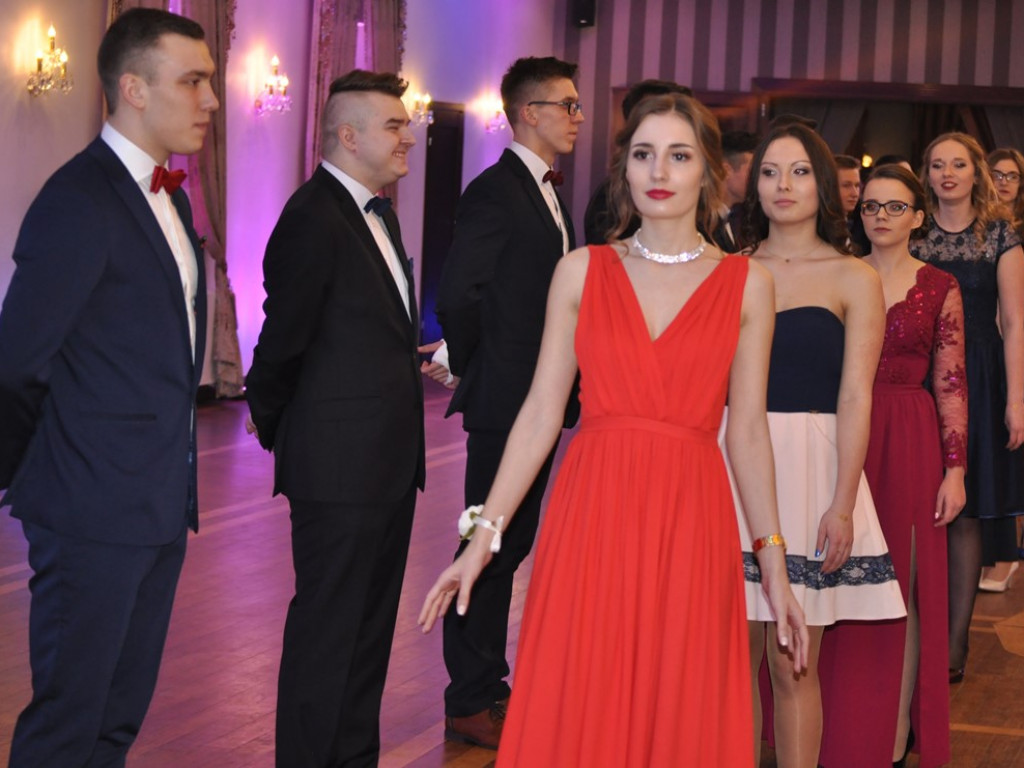 Studniówka I Liceum Ogólnokształcącego w Łowiczu - galeria zdjęć